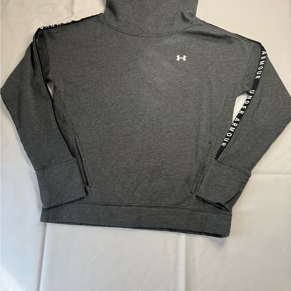 Under Armour Gray Turtleneck Sweater with Relaxed Fit - Picture 3 of 7